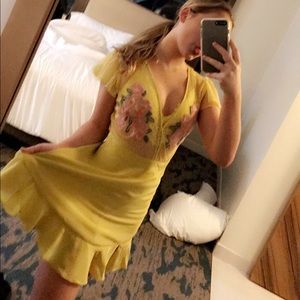 yellow dress